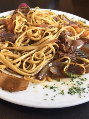 Tallarin de lomo saltado - muy bueno