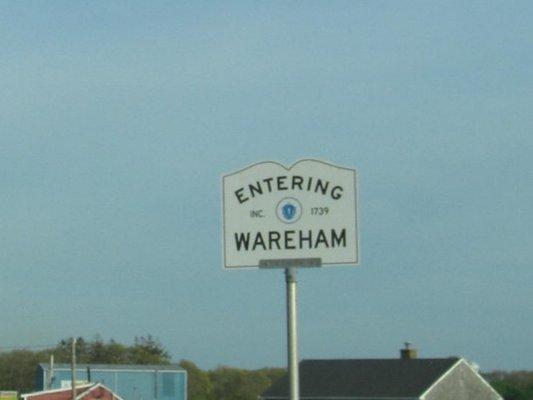 Entering Wareham from Bourne. This sign shows the county for Bourne but not the county for Wareham