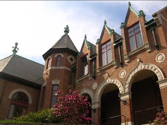 Auburn Public Library