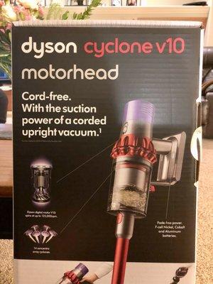 This Dyson Motörhead V-10 is no joke. It is a beast compared to my V7 animal that I loved so much. GET THIS!!