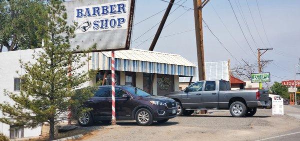 Hilltop Barber shop, best barber shop on the planet