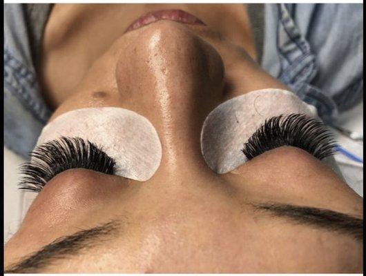 Lash Lounge by BNF