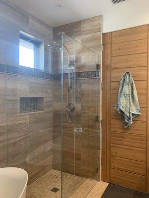 Bathroom- remodeling- contractors- in- Ventura- CA