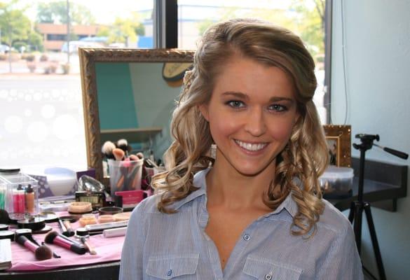 We offer High-Definition Airbrush & Traditional Makeup, located in Pewaukee, WI.