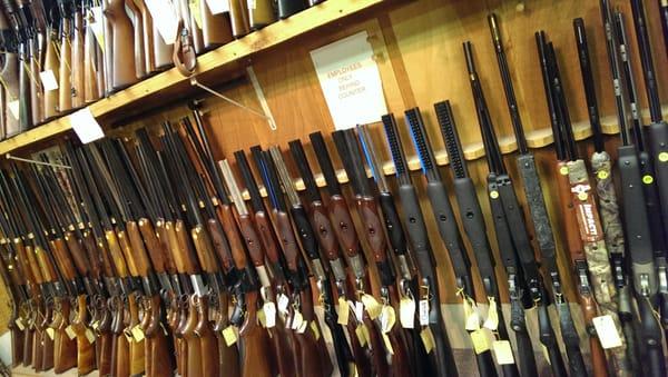 Pekin Gun & Sporting Goods