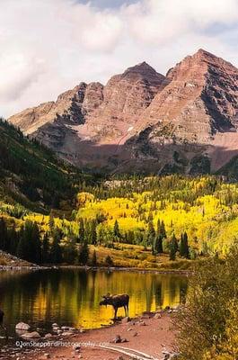 Fall colors in the beautiful Maroon Bells, CO.  One of the most photographed locations in America.