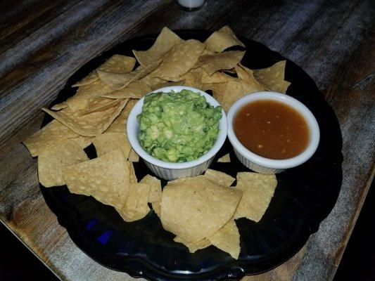 Guacamole and chips