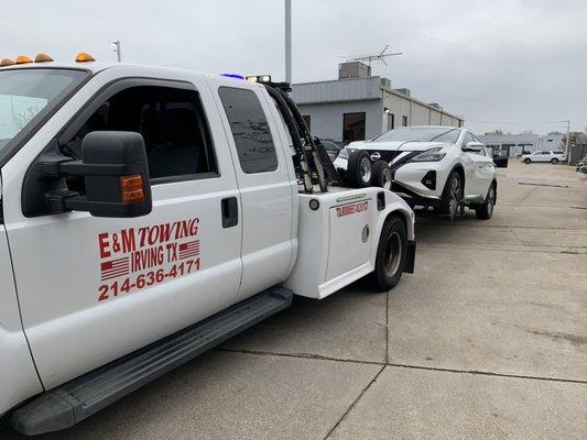 E&M Towing