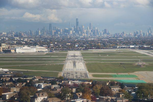 Runway 4L at KMDW Chicago Midway