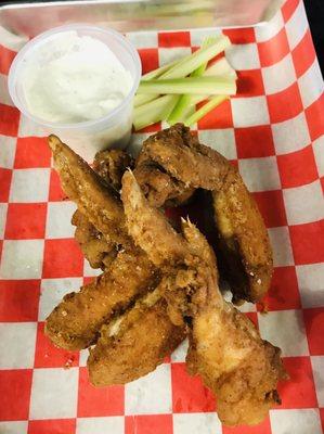 Spicy free range chicken wings, homemade blue cheese dressing