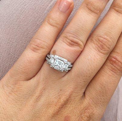 My BEAUTIFUL and STUNNING engagement ring from Holly Springs Jewelers!