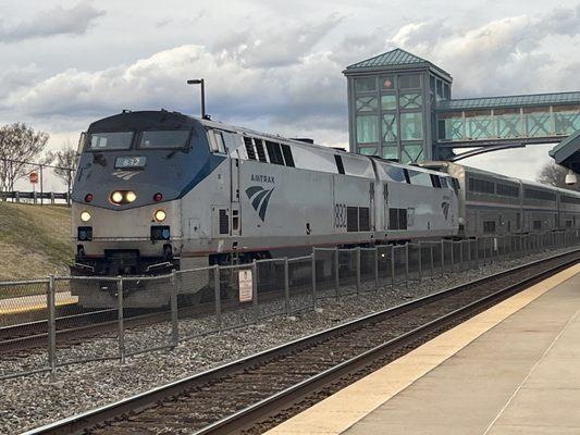 Amtrak train at Woodbridge Station