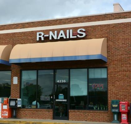 R-Nails