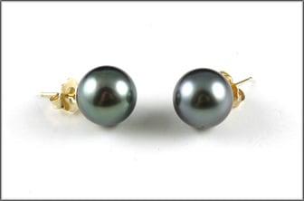 Tahitian Pearl stud earring