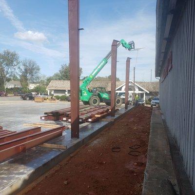 Main columns at Builder Supply Co.