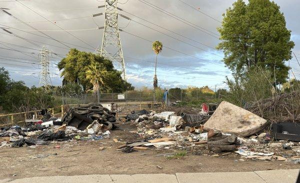 Trash that the City of montebello needs to pick up on San Gabriel between plaza dr & Lincoln