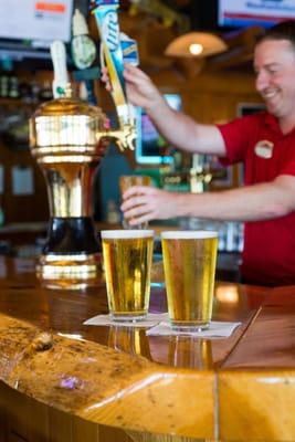 Scott pours a fresh beer!