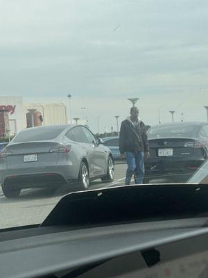 This guy here moving 4-5 tesla around those free charger everyday. That's why it impossible to get free charging here.