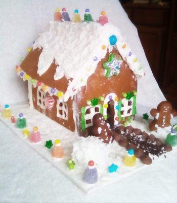 GLUTEN, EGG, & DAIRY FREE DO-IT-YOURSELF GINGERBREAD HOUSE!!! BY MAIL OR FOR DELIVERY! 47.00 + tax+ del