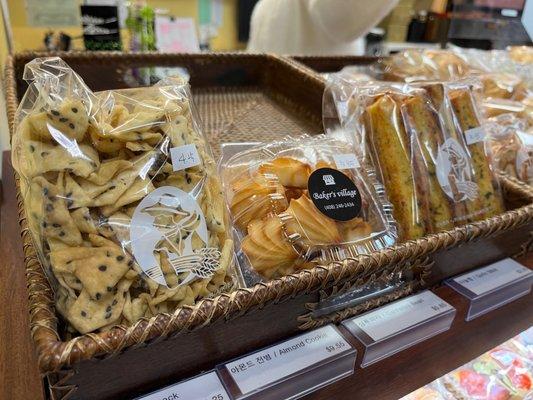 Buttered cookies & baked chips etc