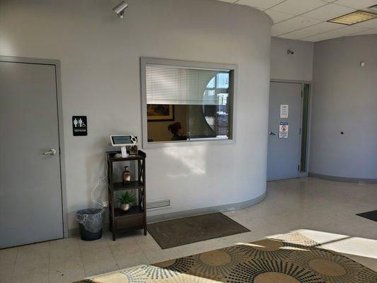 Reception desk at Weil Foot & Ankle Chicago (Avalon Park)