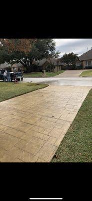 Driveway stamped concrete slate design