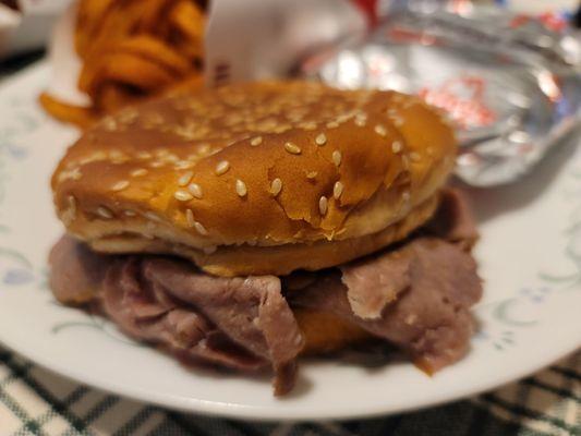 Classic Roast Beef Sandwich