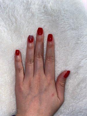 Festive nails for the holidays done by Loan!! Call to book your appointment today!!