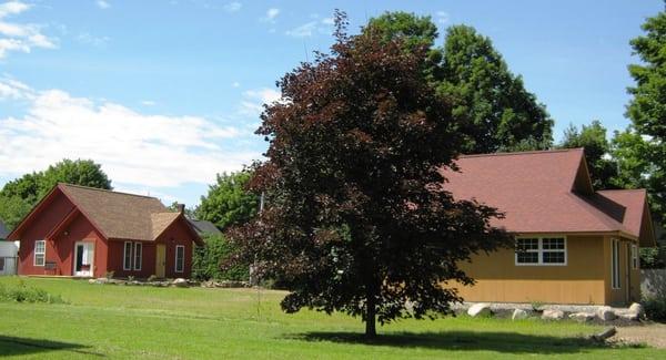 Executive Cottages, 1 block from Sebasticook Lake in Newport, Maine