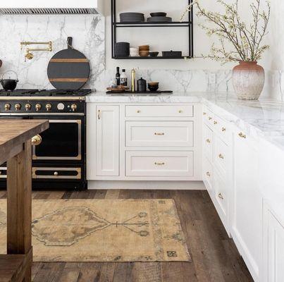 Modern Farmhouse Project in Sebastopol, CA using BFW Antique Oak Flooring and Beams.