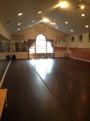 Suto Dance Studio