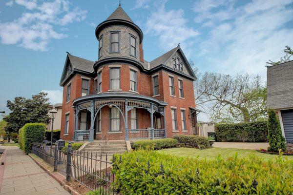 The Historic Baker House provides 5 luxury suites for hotel and Airbnb guests and an amazing event venue for weddings and receptions