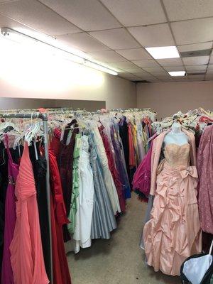 Dresses for all occasions! Weddings, prom, homecoming, parties. (Salon)