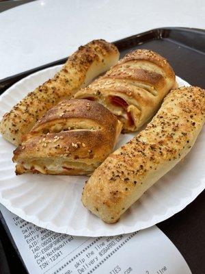 24" Pepperoni Stromboli and Garlic Cheesy Bread