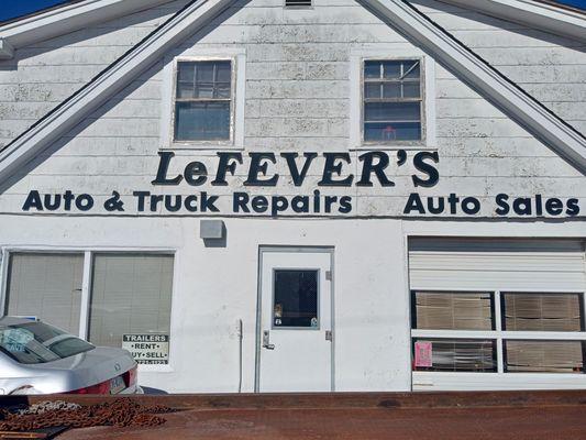 Lefever Auto Sales & Service and towing