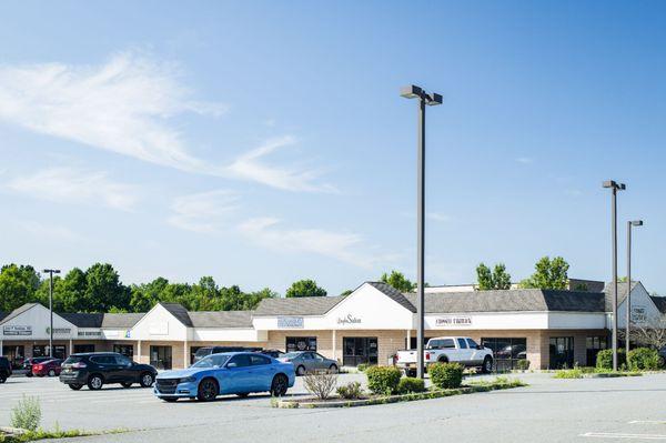 It's a 30000 ft² Class 1 medical mall. Near New York medical center, Casino, Legoland, Outlets.  Excellent location