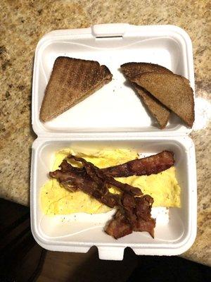 Bacon, egg and wheat toast