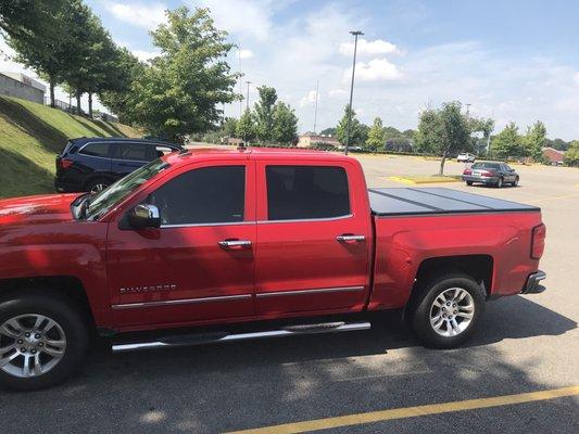 See my new tonneau on my truck I got today