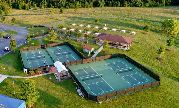 Pickleball Courts and Horseshoe Pits