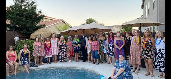 Great group picture at the Hawaiian Pool Party. Michael Rappa, the performer in the middle. We wanted to remember this great night!