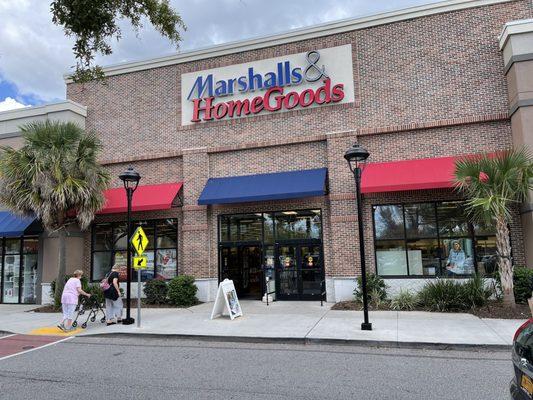 Marshalls & HomeGoods