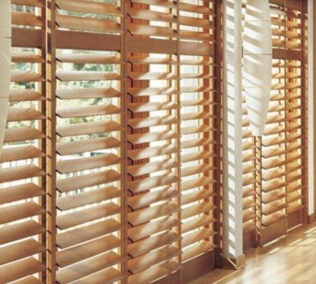 Hunter Douglas Heritance® Hardwood Shutters