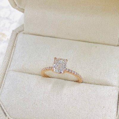 Cushion cut diamond ring