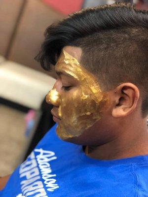 Gold Mask Facial