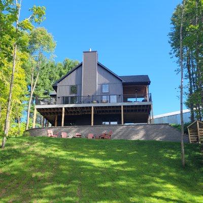 Homes with a gorgeous backyard and views!