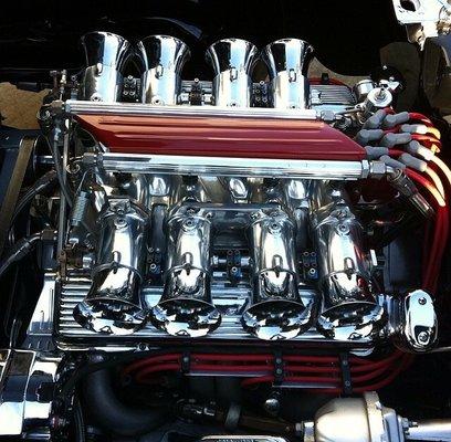 Jerry Bently's 427 small block with a custom hilborn injection converted to electronic injection