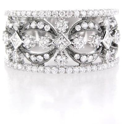 Antique style wedding rings