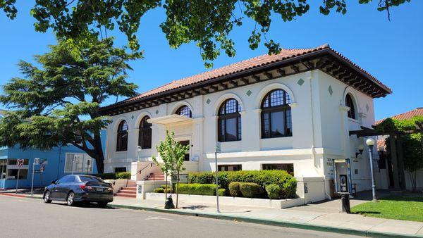 A Carnegie library. Stately and grand.