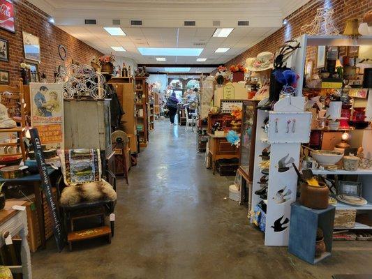 Breezeway antiques & gifts