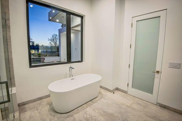 Master Bathroom Drexel Ave